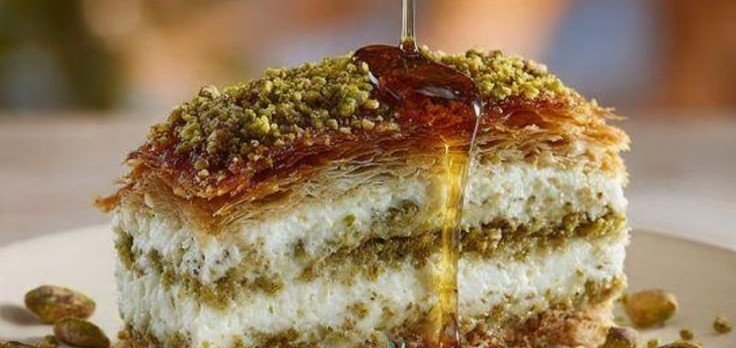 Baklava Pistachio Cheesecake